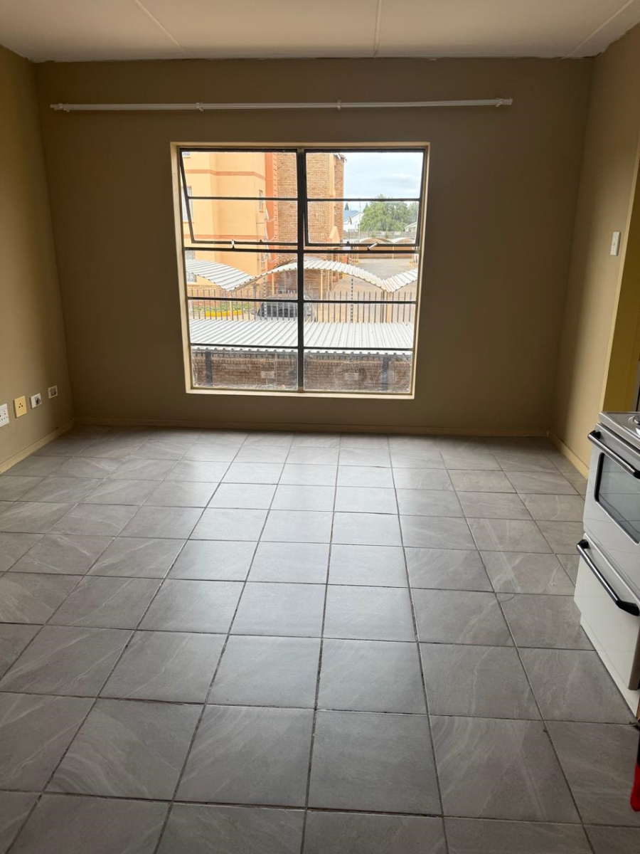 To Let 0 Bedroom Property for Rent in Kannoniers Park North West